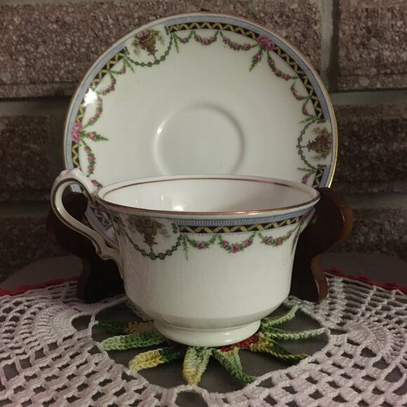 Cauldon England White Porcelain Floral Garland Teacup & Saucer - Picture 3 of 14